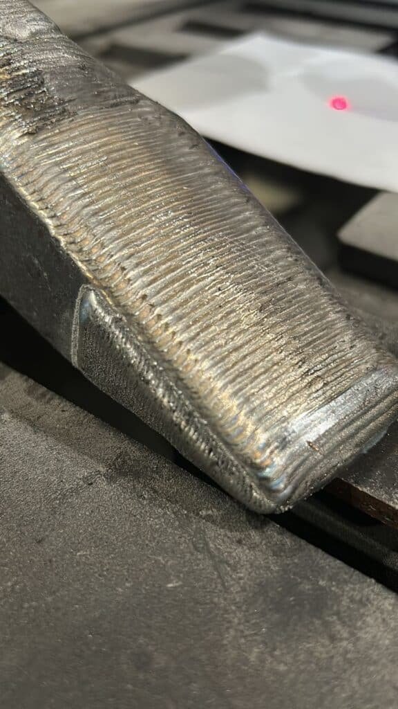 Peça agrícola revestida por laser cladding